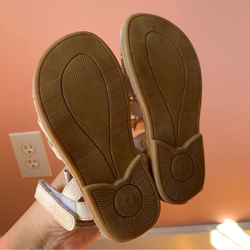 Strappy White Sandals Heart Butterfly Flower Strap Closure Size 9 Toddler Girl